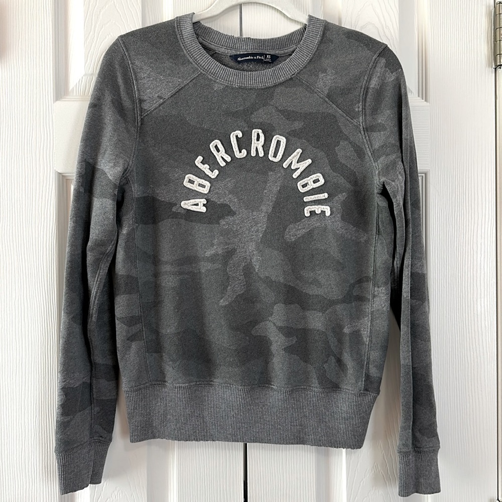 Abercrombie Grey Camo Sweatshirt Size XS